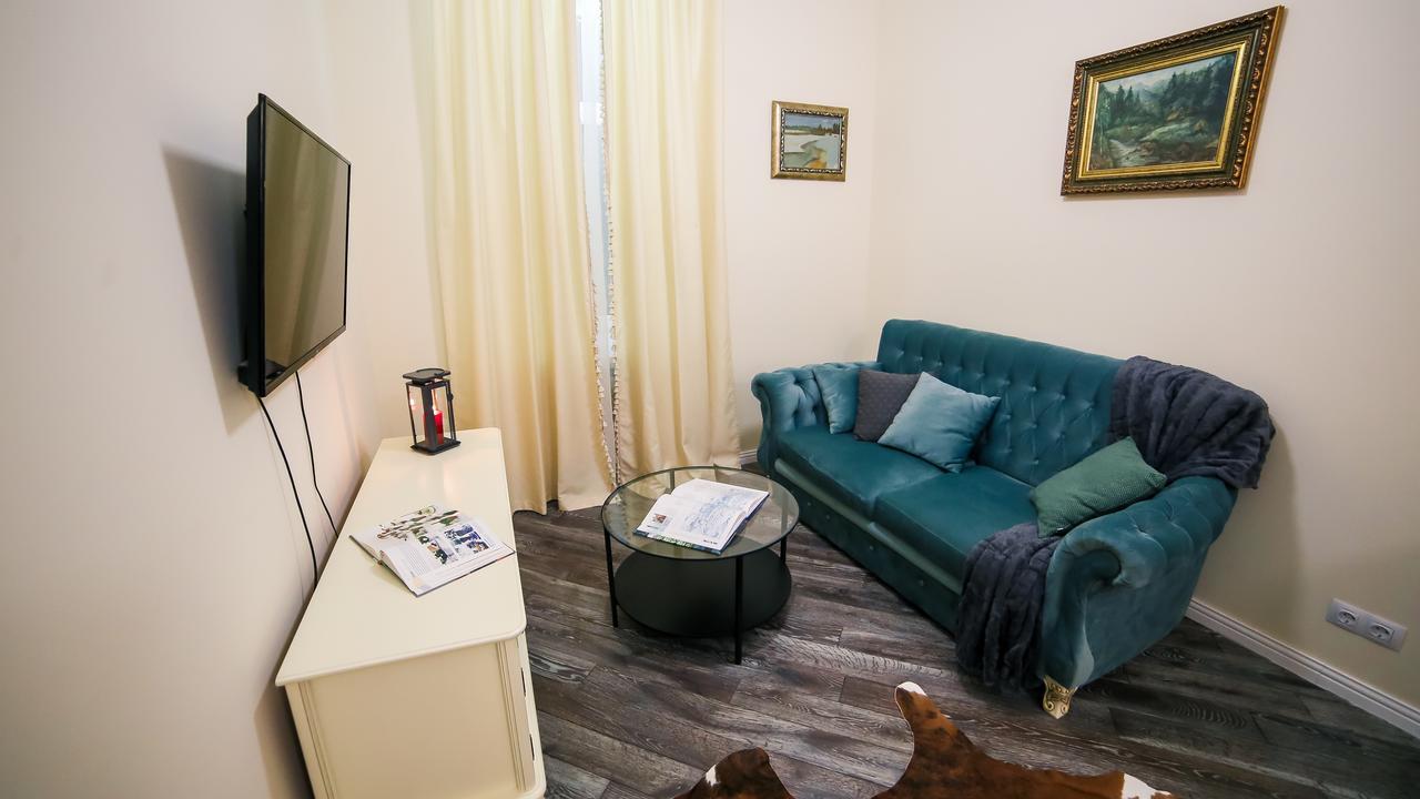 Franco Luxury Apartamento Leópolis Exterior foto