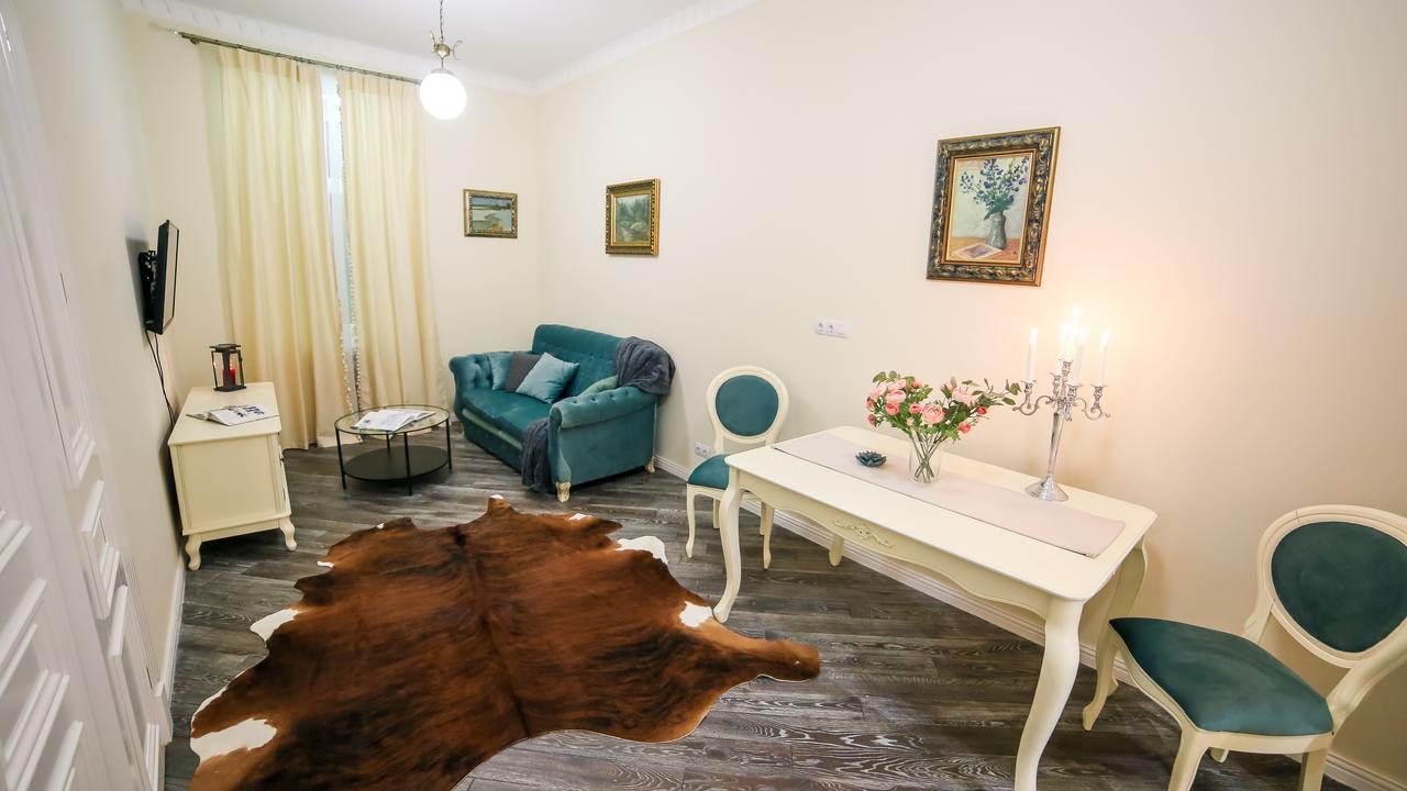 Franco Luxury Apartamento Leópolis Exterior foto